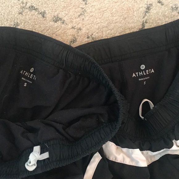 2/for 1 Athleta running shorts. Black and white - Picture 7 of 7